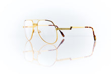HILTON EXCLUSIVE 24K 021
